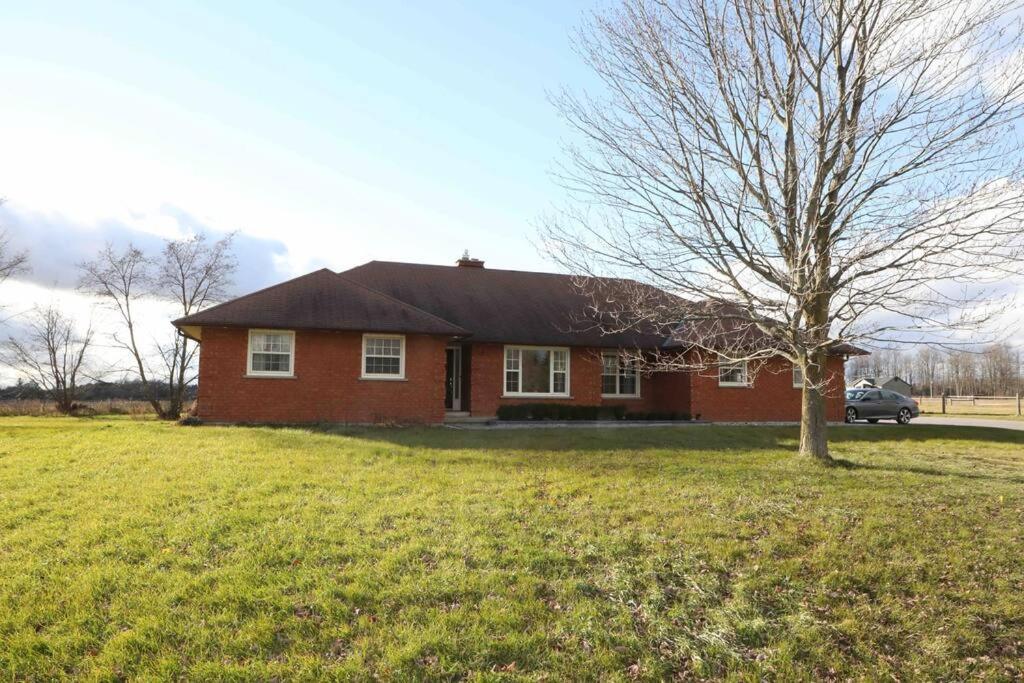Bowmanville Event Place Екстер'єр фото