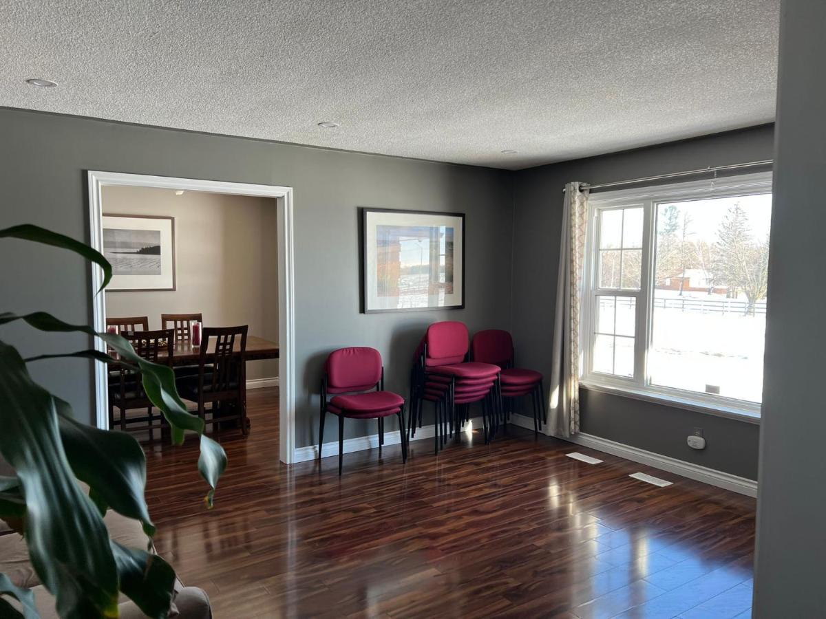 Bowmanville Event Place Екстер'єр фото